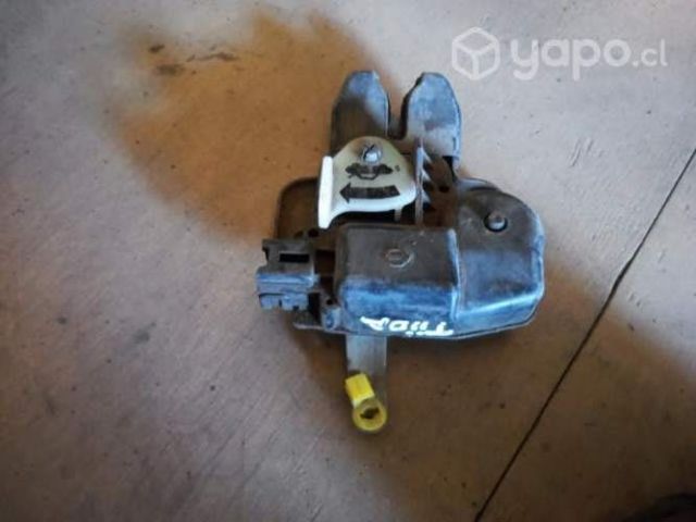 Nissan tiida chapa maleta cierre centralizado orig