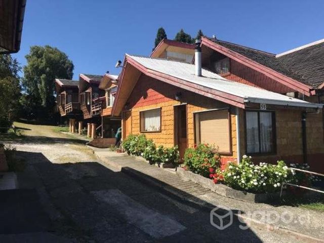 Terreno con cabañas y casa administración