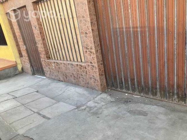 Se arrienda amplia casa