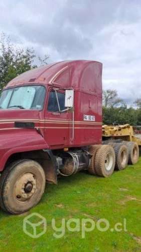 Tracto camión Mack