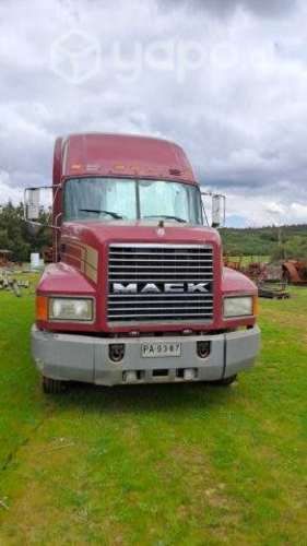 Tracto camión Mack