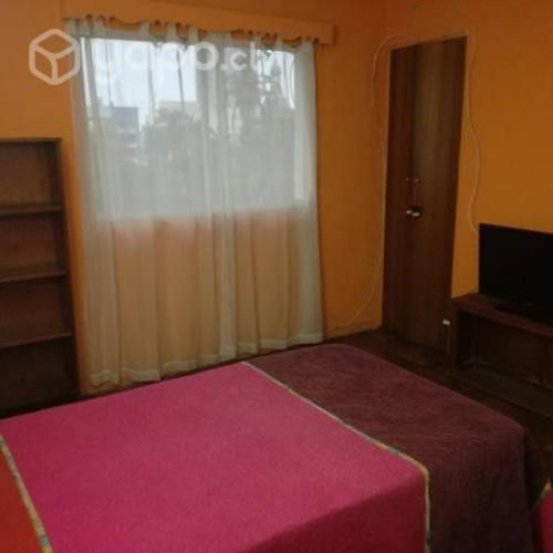 Pieza amoblada central