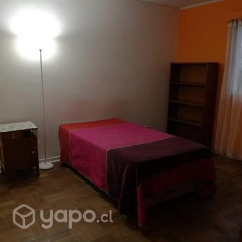 Pieza amoblada central