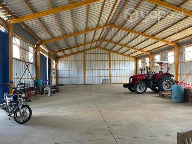 Galpón nuevo 450m2, con pozo profundo, Gorbea
