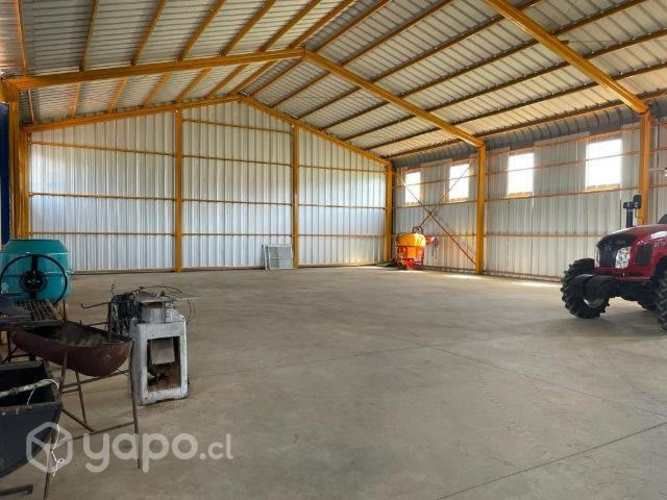 Galpón nuevo 450m2, con pozo profundo, Gorbea