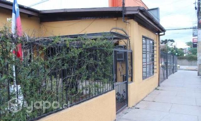 Amplia Casa con excelente ubicación