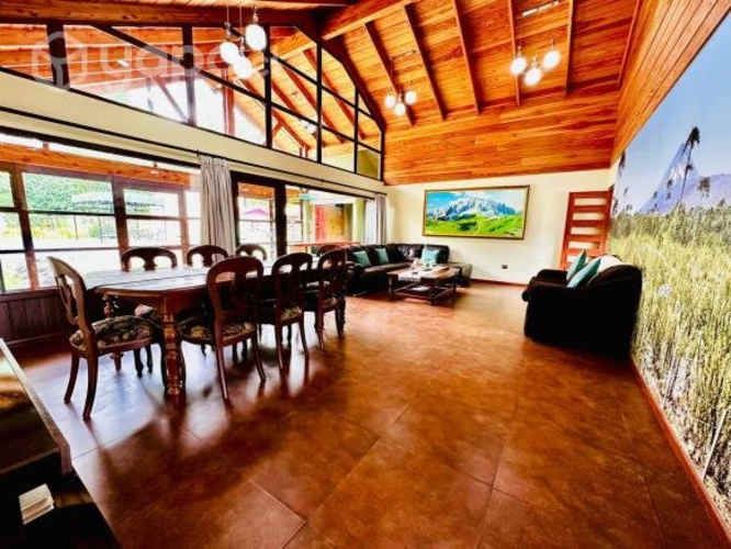 Gran casa para familias grandes y con mascotas