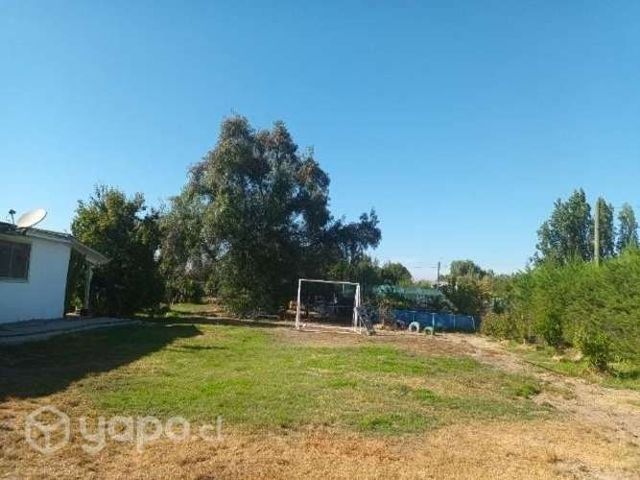 Vendo terreno 2.500 con 2 amplias casas