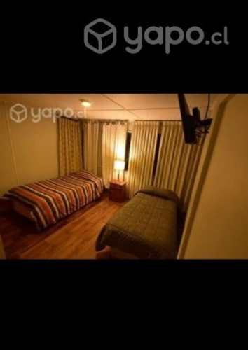 Habitación espaciosa con baño compartido