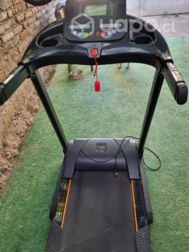 Trotadora Profesional Ultimate Fitness