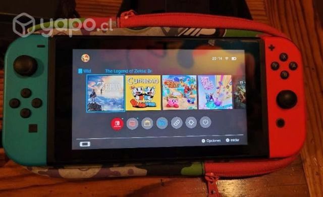 Nintendo Switch con 1 juego físico y 4 digitales