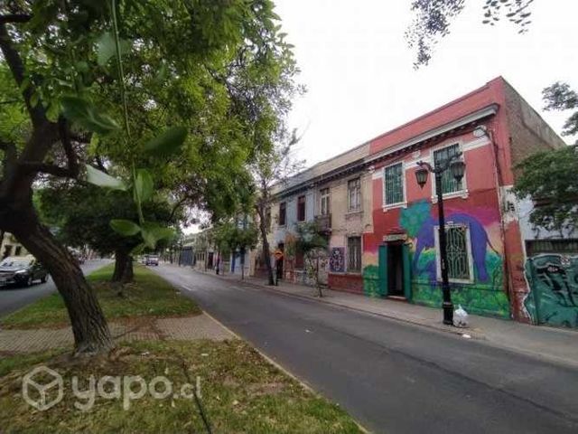 Gran casa dos pisos. metro cumming (barrio pza. br