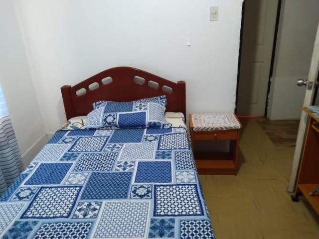 Solo universitarios-as