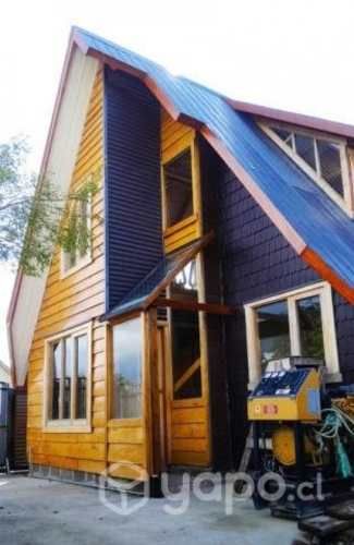 2 casas y taller más bodegas