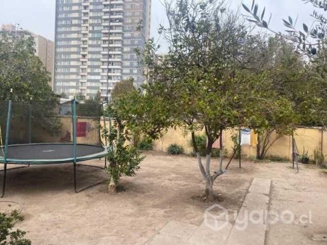 Amplia Casona 1112 M2 en la Comuna de San Miguel