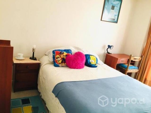 Arriendo pieza con baño a estudiante U mujer