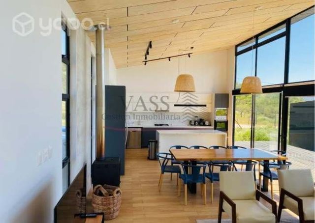 Vass vende parcela con casa mediterranea olmue