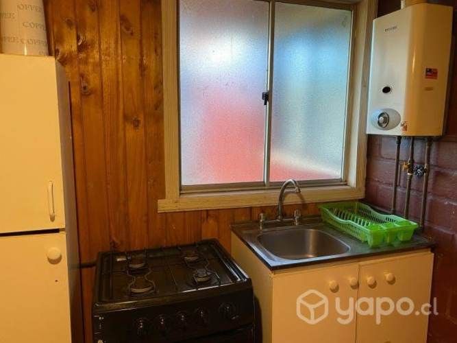 Arriendo departamento interior amoblado