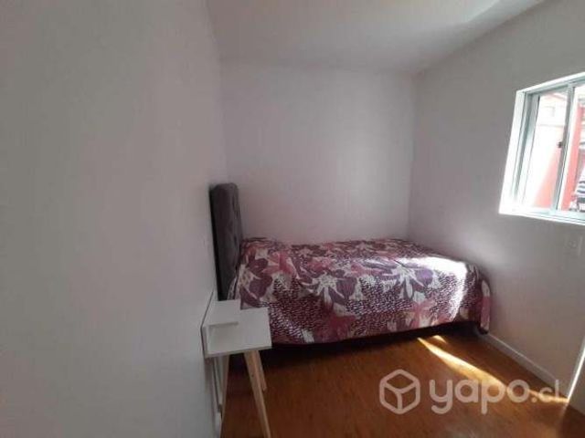 Se arrienda pieza solo para mujeres