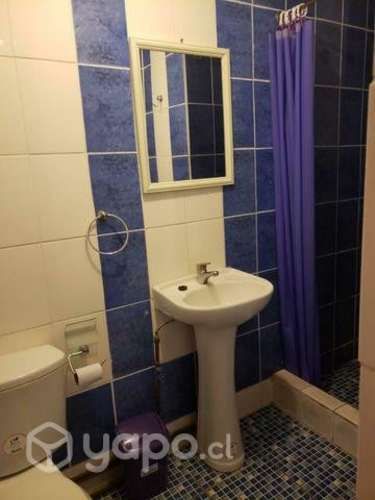 Pieza a estudiante mujeres