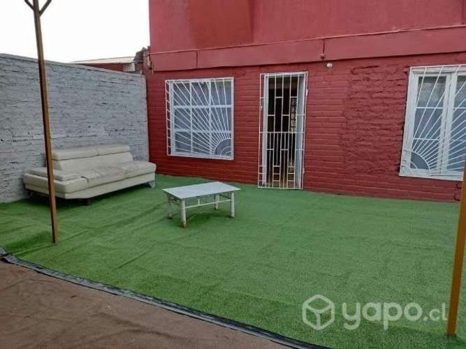 Casa esquina de dos pisos cerca d servicio basicos