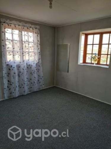 Casa esquina de dos pisos cerca d servicio basicos