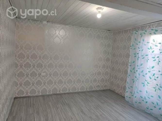 Casa esquina de dos pisos cerca d servicio basicos