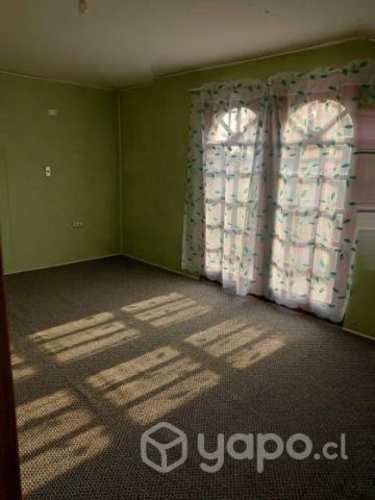 Casa esquina de dos pisos cerca d servicio basicos