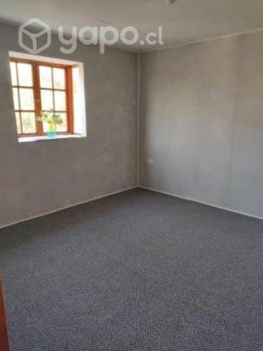 Casa esquina de dos pisos cerca d servicio basicos