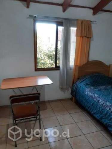 Arriendo pieza para hombre