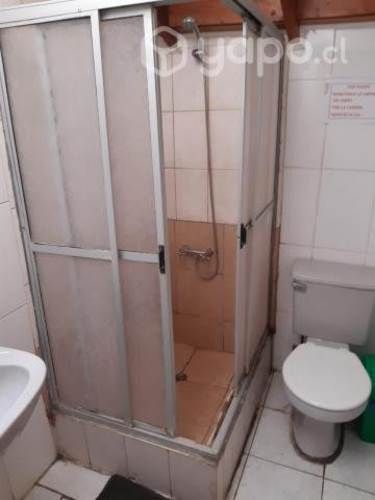 Arriendo pieza para hombre