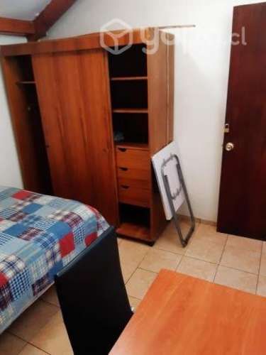 Arriendo pieza para hombre