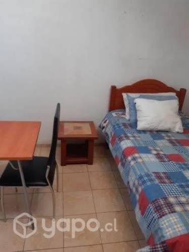 Arriendo pieza para hombre