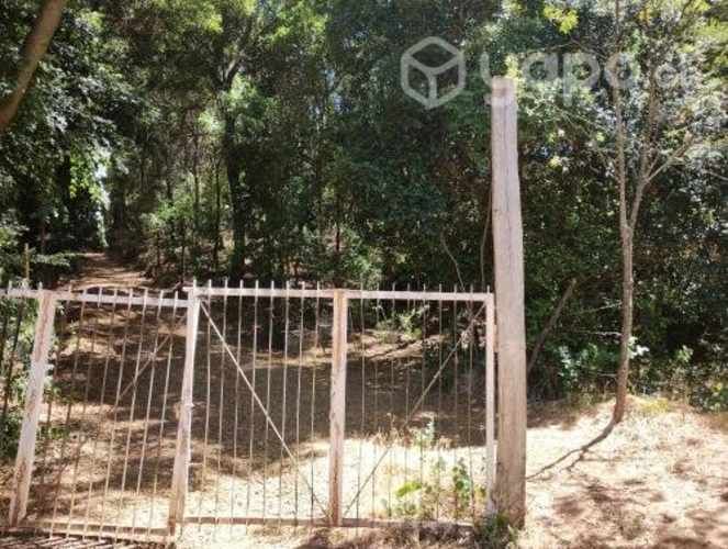 Parcela de agrado con casas y piscina