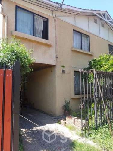 Casa En Peñaflor. Pasaje Cerrado Vende Su Dueña