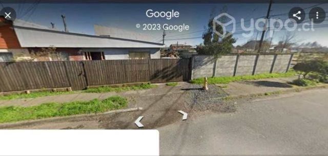 Casa de esquina con amplio patio