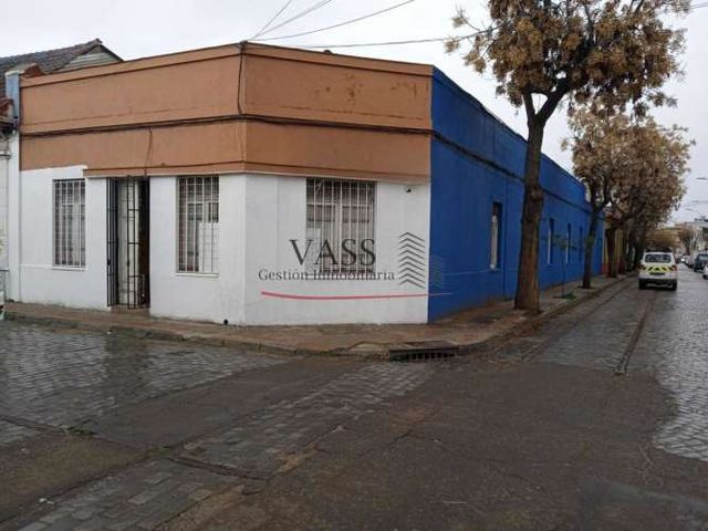 VASS vende local comercial en pleno centro de Stgo