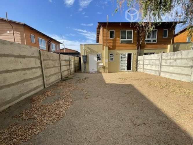 Arriendo casa nueva sector oriente