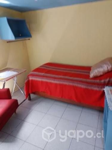 Arriendo pieza entrada independiente