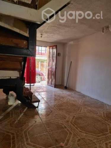 Casa de Dos Pisos con Excelente Ubicación en Pudah