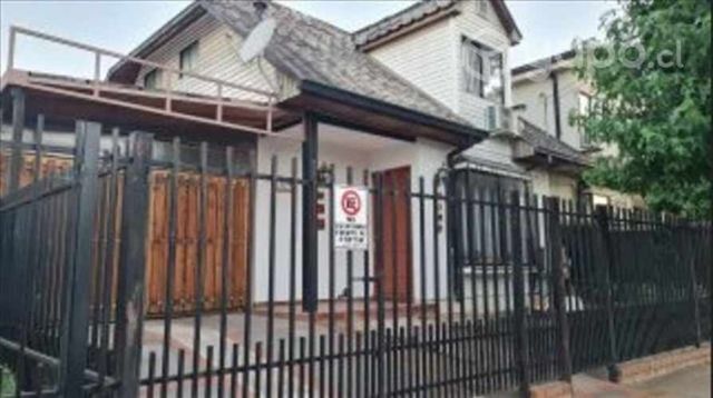 Casa amplia en sector residencial de Talca