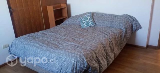 Luminosa habitacion con baño privado