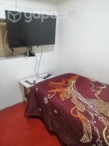 Pieza amoblada con gastos comunes incluido