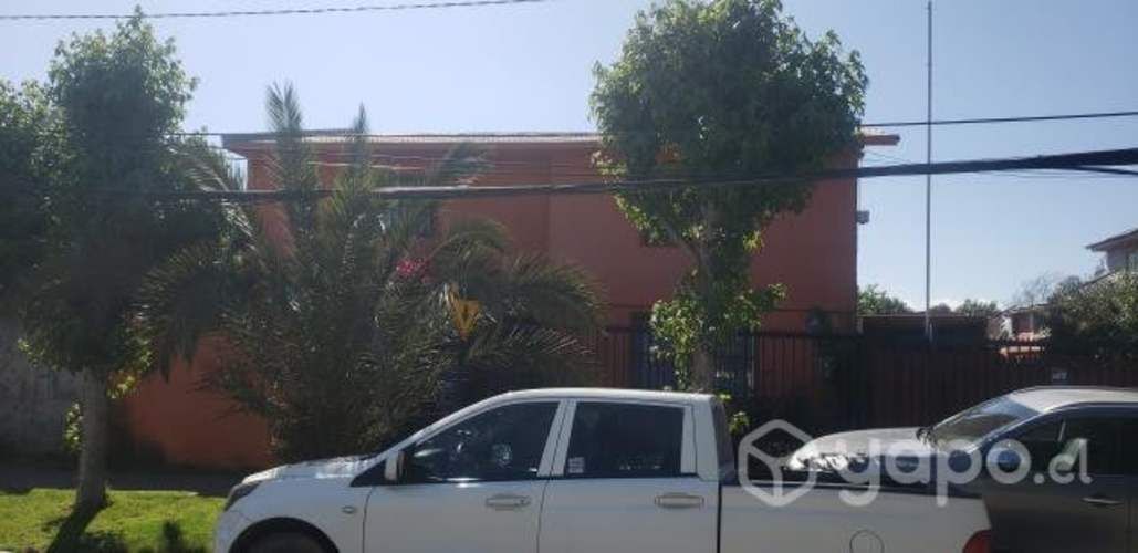 Amplia Casa Comuna El Bosque