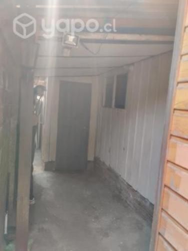 Pieza con baño y cocina independiente