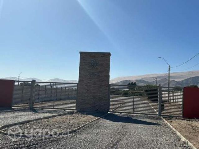 Se vende terreno en condominio Chamonate