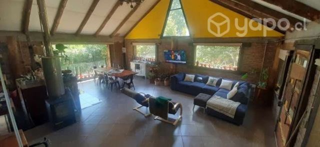 Casa grande muy buena ubicación