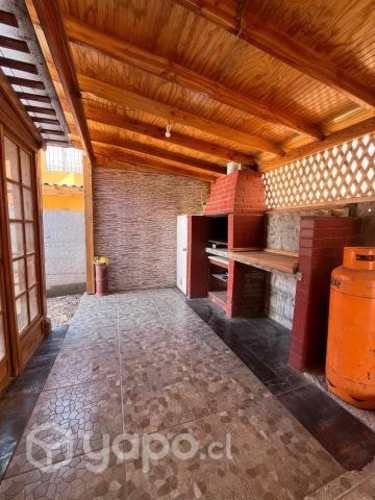 Casa a pasos de avda principal