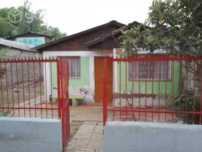 Terreno con 2 casas en interior