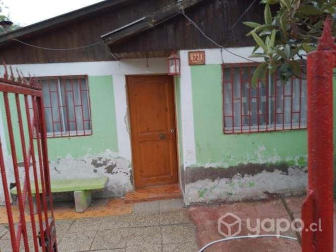 Terreno con 2 casas en interior